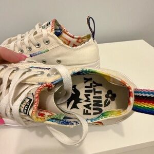 Converse Chuck Taylor All Star Platform Pride Oxford Sneaker